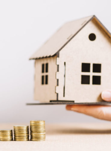 Immobilier : Pourquoi la baisse des taux en 2024 est une opportunité à saisir (avec précautions) !