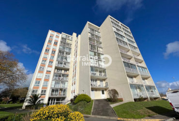 A VENDRE    BREST   GEANT    APPARTEMENT   T2   46m²    BALCON    CAVE     PLACE DE  PARKING