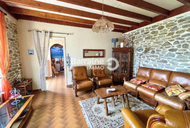 A VENDRE   BREST / LAMBEZELLEC   ANCIEN CORPS DE FERME A RENOVER SUR UN TERRAIN DE 2542 M² + PENTY + GARAGE + PIGEONNIER