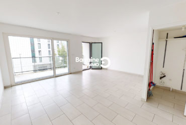 EXCLUSIVITE A VENDRE BREST PLACE DE STRASBOURG APPARTEMENT T3 69.44 m² ASCENSEUR BALCON PARKING