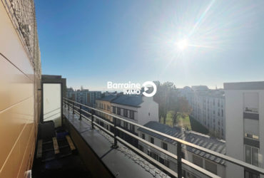 A VENDRE   BREST PLACE DE STRASBOURG  APPARTEMENT T3  68,70 m2  2  CHAMBRES TERRASSE 10M²   ASCENSEUR    PLACE DE PARKING