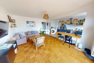 A VENDRE LORIENT PROCHE MERVILLE APPARTEMENT T3 de 73m² ASCENSEUR BALCON +¨PLACE DE PARKING