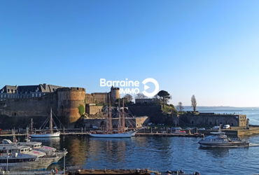 LOCATION BREST JARDIN DES EXPLORATEURS APPARTEMENT T4 72 M² VUE IMPRENABLE SUR LA MER ET LE CHATEAU