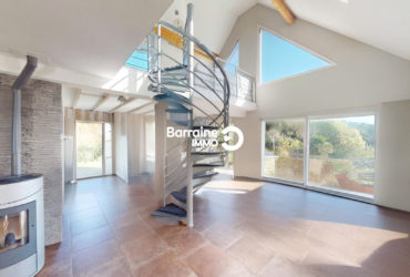 Maison non mitoyenne avec vue mer de 125 m² habitables / 150 m² au sol + 124 m² de sous-sol sur 1044 m² de Terrain et à 350 m de la mer entrée du Goulet.