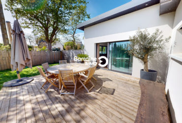 A VENDRE  PLOUZANE  MAISON DE PLAIN PIED  183M2  4 CHAMBRES  JARDIN  PRESTATIONS