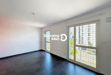 LOCATION BREST PLACE DE STRASBOURG APPARTEMENT T1 33M² PLACE DE PARKING ASCENSEUR