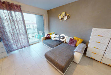 A VENDRE   BREST    PLACE DE STRASBOURG    APPARTEMENT T3  73.365²    2  CHAMBRES TERRASSE 15M²   ASCENSEUR    PLACE DE PARKING