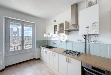 A LOUER BREST CENTRE SIAM APPARTEMENT T3 57.57M² PLEIN CENTRE BEAUCOUP DE CACHET
