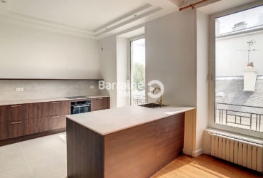 LOCATION BREST – RARE SUR LE MARCHE – COURS DAJOT BEAUX VOLUMES APPARTEMENT T5