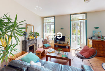 A VENDRE  BREST QUATRE MOULINS – MAISON DE CHARME ANNEE 30 – 135 M²  5 CHAMBRES  JARDIN