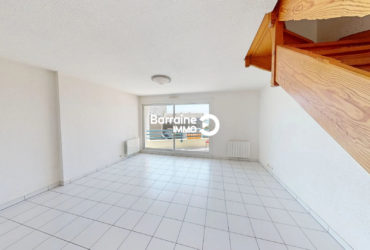 VENTE : VUE MER – appartement de 3 pièces en duplex (76m² au sol)à LARMOR – PLAGE