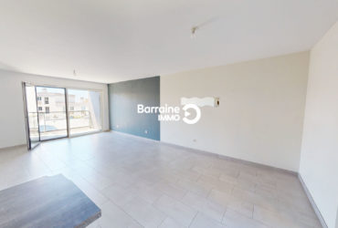A VENDRE   BREST    PLACE DE STRASBOURG    APPARTEMENT T3  73.365²    2  CHAMBRES TERRASSE 15M²   ASCENSEUR    PLACE DE PARKING