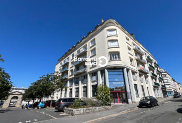 A VENDRE  BREST   CENTRE SIAM   TRIANGLE D’OR  PLACE WILSON  APPARTEMENT T5  97M²  3 CHAMBRES   ASCENSEURS   BALCON