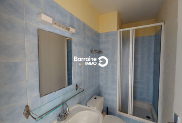 BARRAINE IMMO, a vendre à BREST, secteur Kérinou Pasteur, studio 18 m2 avec place de parking