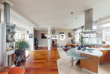 DERNIER ÉTAGE APPARTEMENT 7 PIÈCES CENTRE VILLE BREST 4 CHAMBRES SEJOUR SPACIEUX LUMINEUX GARAGE PARKING