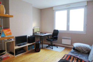 A VENDRE  BREST  SAINT MARTIN  APPARTEMENT T2 41.73 M² LOCATAIRE EN PLACE