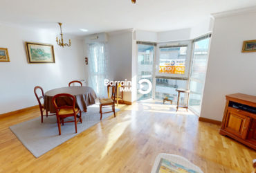 BARRAINE IMMO BREST – A vendre en exclusivité à BREST, secteur Pilier rouge – Appartement T4 70,76 m2, deux chambres, balcon, ascenseur, parking.