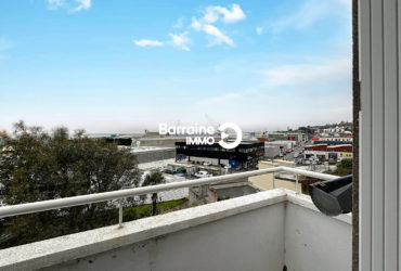 A LOUER BREST  PORT DE COMMERCE APPARTEMENT T3 DE 44,18 M² BALCON VUE MER