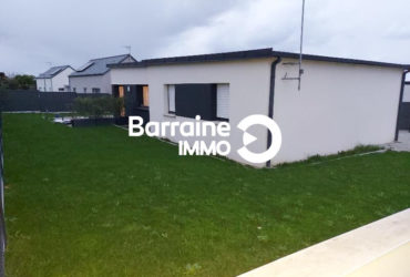 LOCATION : maison T4 plain pied –  Bourg de CLEDER