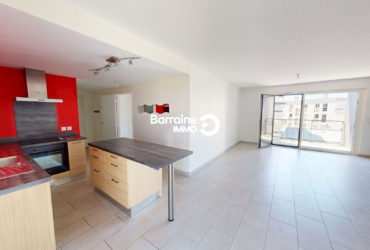 A VENDRE   BREST    PLACE DE STRASBOURG    APPARTEMENT T3  73.365²    2  CHAMBRES TERRASSE 15M²   ASCENSEUR    PLACE DE PARKING