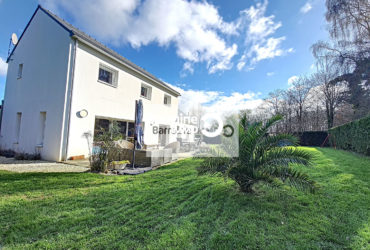 Maison à louer de 7 pièces à GUIDEL - LTG00060