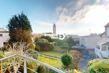 A VENDRE  GUIPAVAS  CENTRE VILLE  APPARTEMENT DUPLEX   T4  70.5m² 2 CHAMBRES BALCONS TERRASSE PARKING PRIVATIF