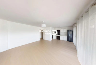 A VENDRE – HENNEBONT – APPARTEMENT T3 de 67m² T BALCON de 17m² STATIONNEMENT EN SOUS-SOL