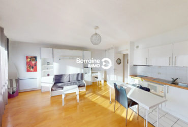 A VENDRE-LARMOR-PLAGE-STUDIO DE 30M²- VUE MER.