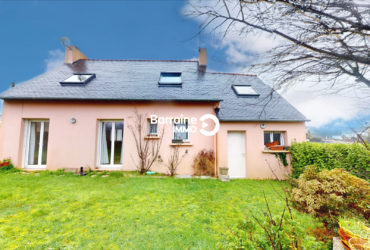 MAISON  A  LOUER  SECTEUR  TRINITE  PLOUZANE  GARAGE  JARDIN