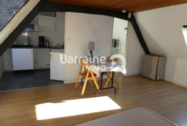 SAINT POL DE LEON : Studio meublé à louer