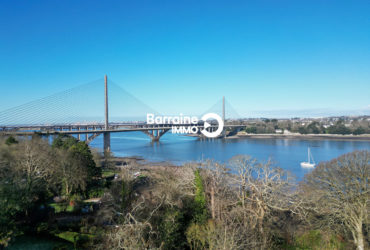 A VENDRE PLOUGASTEL LE PASSAGE MAISON DE MAITRE 160 M² HABITABLES 293.54 M² UTILES PARCELLE DE 5.900 M² PROXIMITE MER