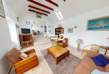 EXCLUSIVITE   A VENDRE  PLOUDALMEZEAU  PORTSALL  MAISON  BORD DE MER  T8   160 M²   5 CHAMBRES   TERRAIN DE 550 M²