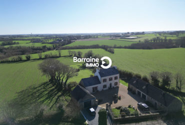 EXCLUSIVITE A VENDRE LE DRENNEC ENSEMBLE IMMOBILIER MAISON 139.35 M² HABITABLES 5 CHAMBRES DEPENDANCES