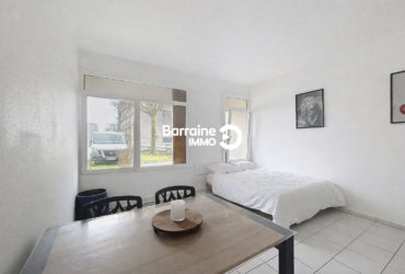 A LOUER BREST SAINT MICHEL STUDIO 27.80 m² PARKING PRIVATIF A LA COPROPRIETE - G900MLB