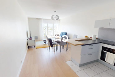 VENTE : appartement de 2 pièces (48 m²) à LORIENT –