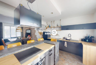 A VENDRE LE RELECQ-KERHUON MAISON 165 M² HABITABLES 5 CHAMBRES COUP DE COEUR