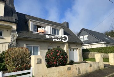 A VENDRE BARRAINE IMMO PLOUZANÉ SECTEUR DU DELLEC MAISON APERÇU MER AU CALME 120 m²  GARAGE  VÉRANDA  SALLE D&rsquo;EAU RDC