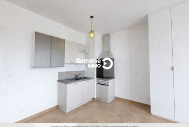 A VENDRE- T2 de 39 m² – CENTRE VILLE- DERNIER ETAGE- balcon