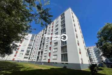 EXCLUSIVITE  VENDRE BREST BELLEVUE APPARTEMENT T5 3 CHAMBRES 95M2 DERNIER ETAGE ASCENSEUR BALCON