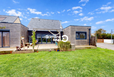 EN EXCLUSIVITÉ BARRAINE IMMO PLOUZANÉ  MAISON CONTEMPORAINE OSSATURE BOIS PLAIN-PIED 113 M² AVEC COMBLES AMÉNAGEABLES ref : PZ00294-TH
