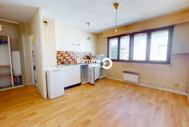 A VENDRE LARMOR -PLAGE CENTRE – STUDIO A RENOVER