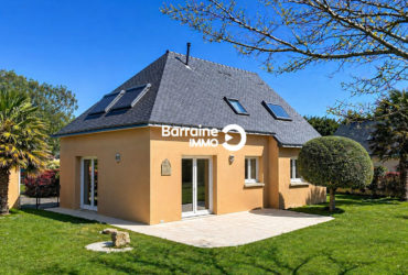 GUIDEL – MAISON CONTEMPORAINE  NON MITOYENNE de 2005 – TERRAIN de 700m²  AVEC DEPENDANCE