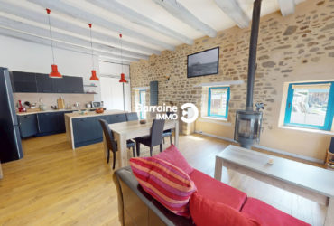 EXCLUSIVITE AGENCE – MAISON EN PIERRES PLEINE DE CHARME EXPOSEE SUD