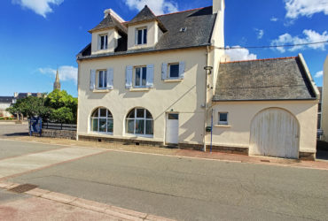 LOCATION APPARTEMENT CENTRE TELGRUC-SUR-MER 71 M2