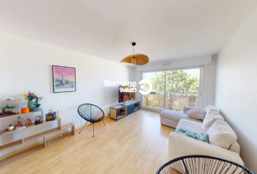 A VENDRE- LORIENT-KERYADO  APPARTEMENT T3 DE 60 M²- BALCON-STATIONNEMENT-VUE DEGAGEE