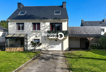 INZINZAC LOCHRIST – MAISON DES ANNEES 60 NON MITOYENNE SUR TERRAIN de 590m² AVEC 2 GARAGES