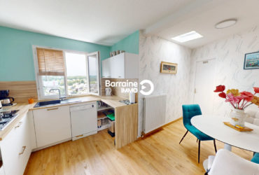 A VENDRE  – Appartement 4 pièces- 3 chambres- à Lorient-le ter-dernier étage-ascenseur-garage