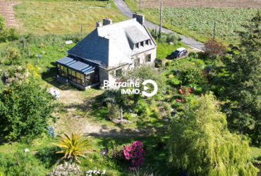 Maison Néo-Bretonne d&rsquo;Exception à Saint Pol de Léon – 9 pièces, 5 chambres, grand terrain