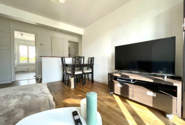 T3 MEUBLÉ BALCON – RUE DE GUILERS – 53.90 m²