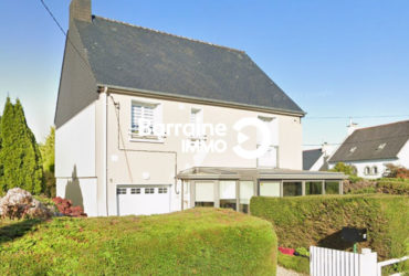 A VENDRE LANNILIS MAISON T5 96M²  3 CHAMBRES GARAGE JARDIN